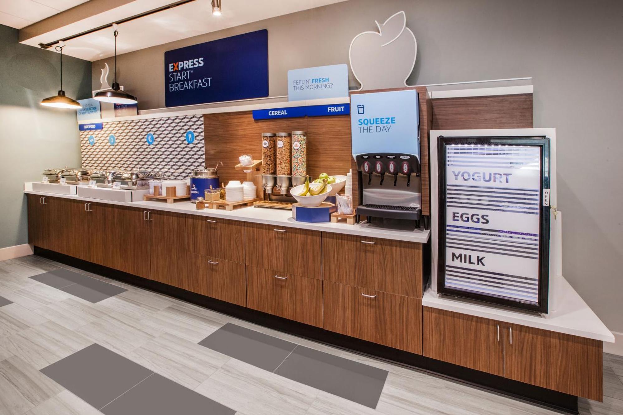Holiday Inn Express Calgary South By Ihg YYC Exterior foto