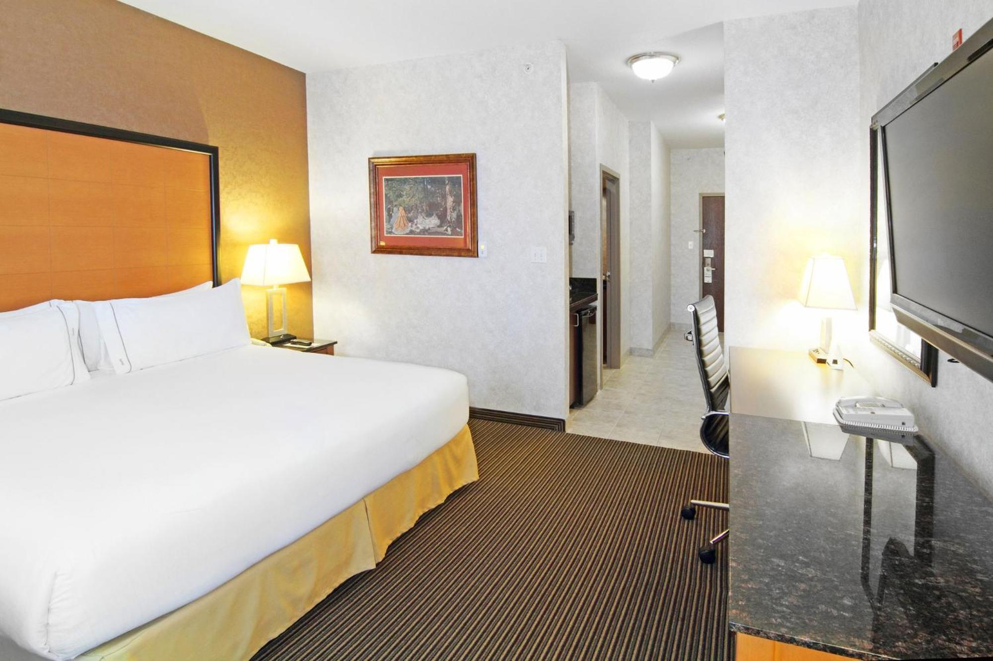 Holiday Inn Express Calgary South By Ihg YYC Exterior foto