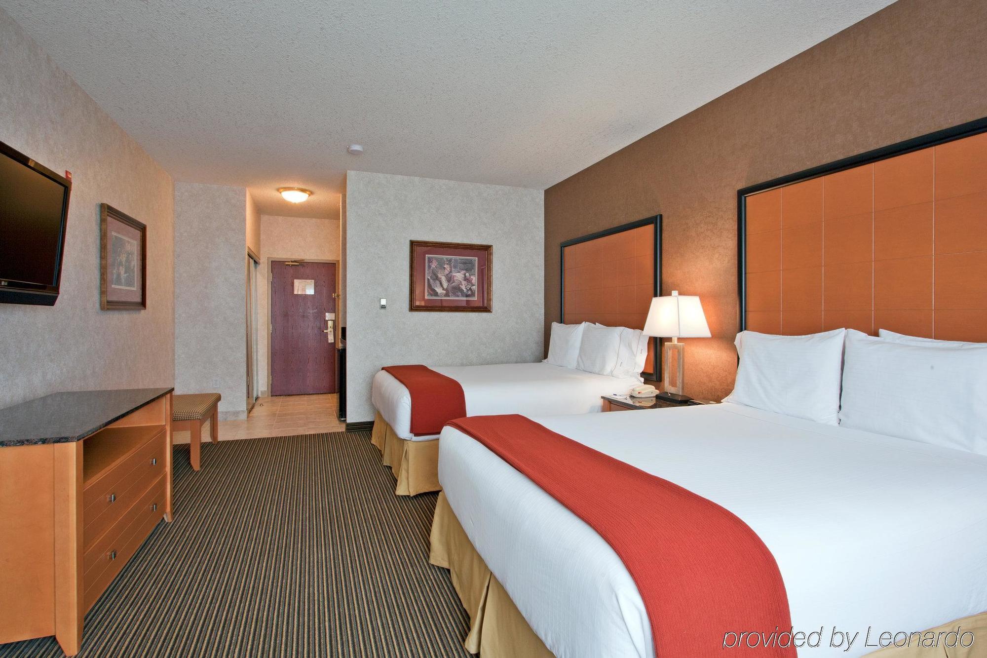 Holiday Inn Express Calgary South By Ihg YYC Exterior foto