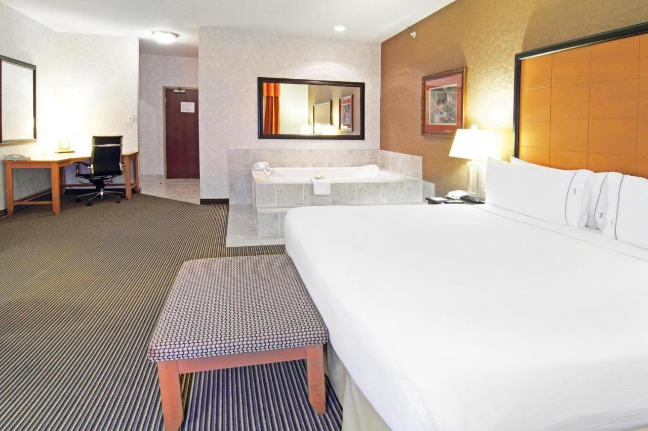 Holiday Inn Express Calgary South By Ihg YYC Exterior foto
